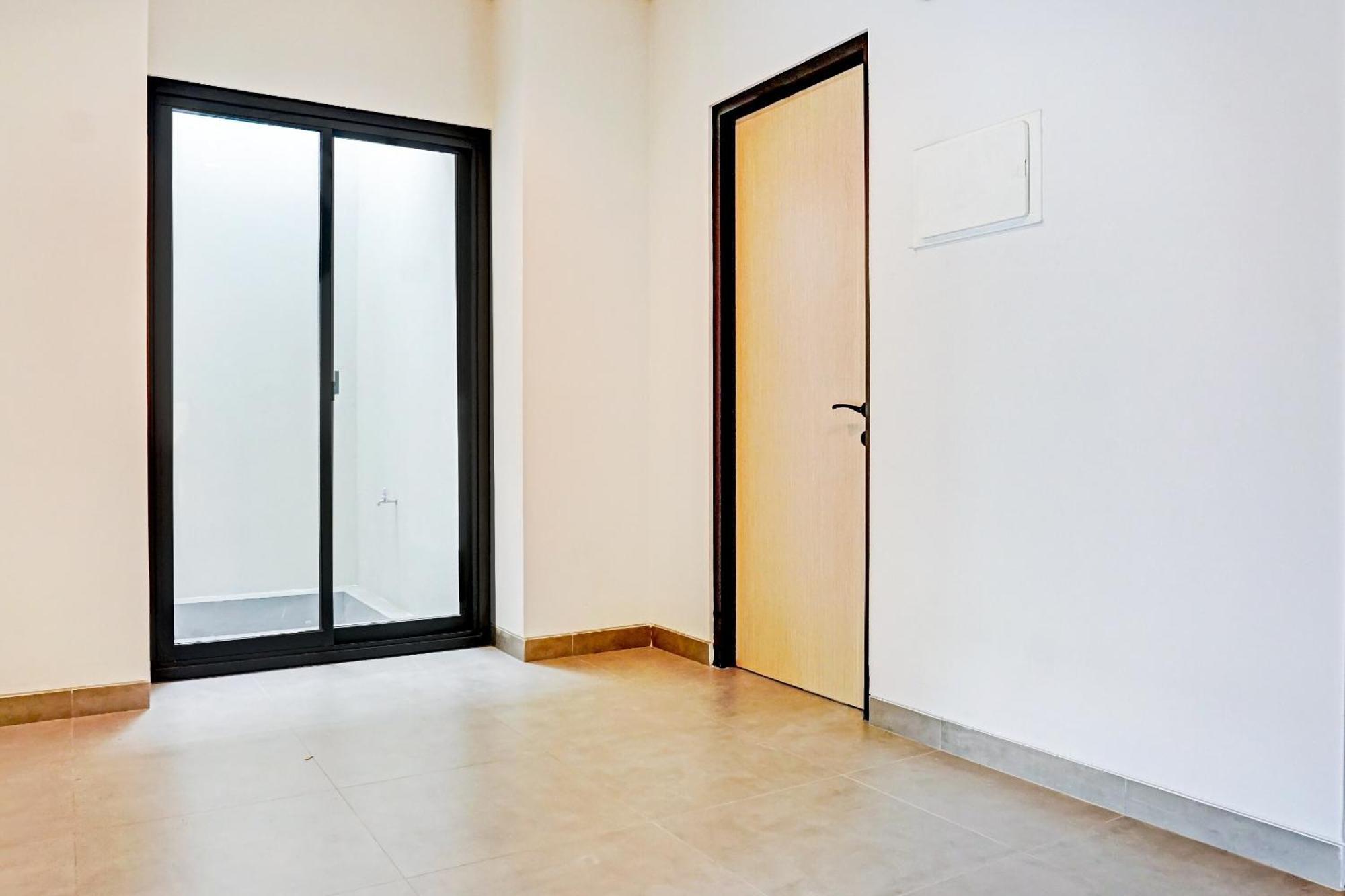 OYO 90635 Tango Juliet Residence Jakarta Bagian luar foto