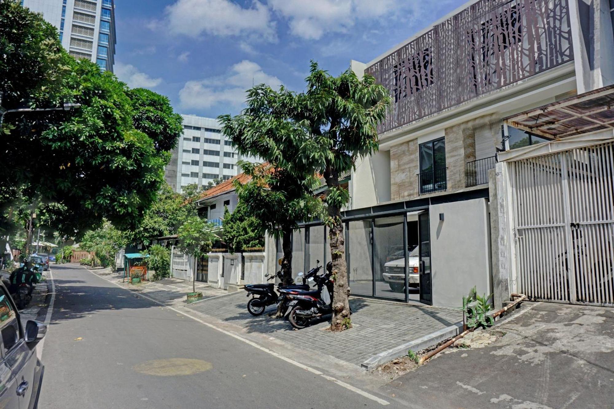 OYO 90635 Tango Juliet Residence Jakarta Bagian luar foto