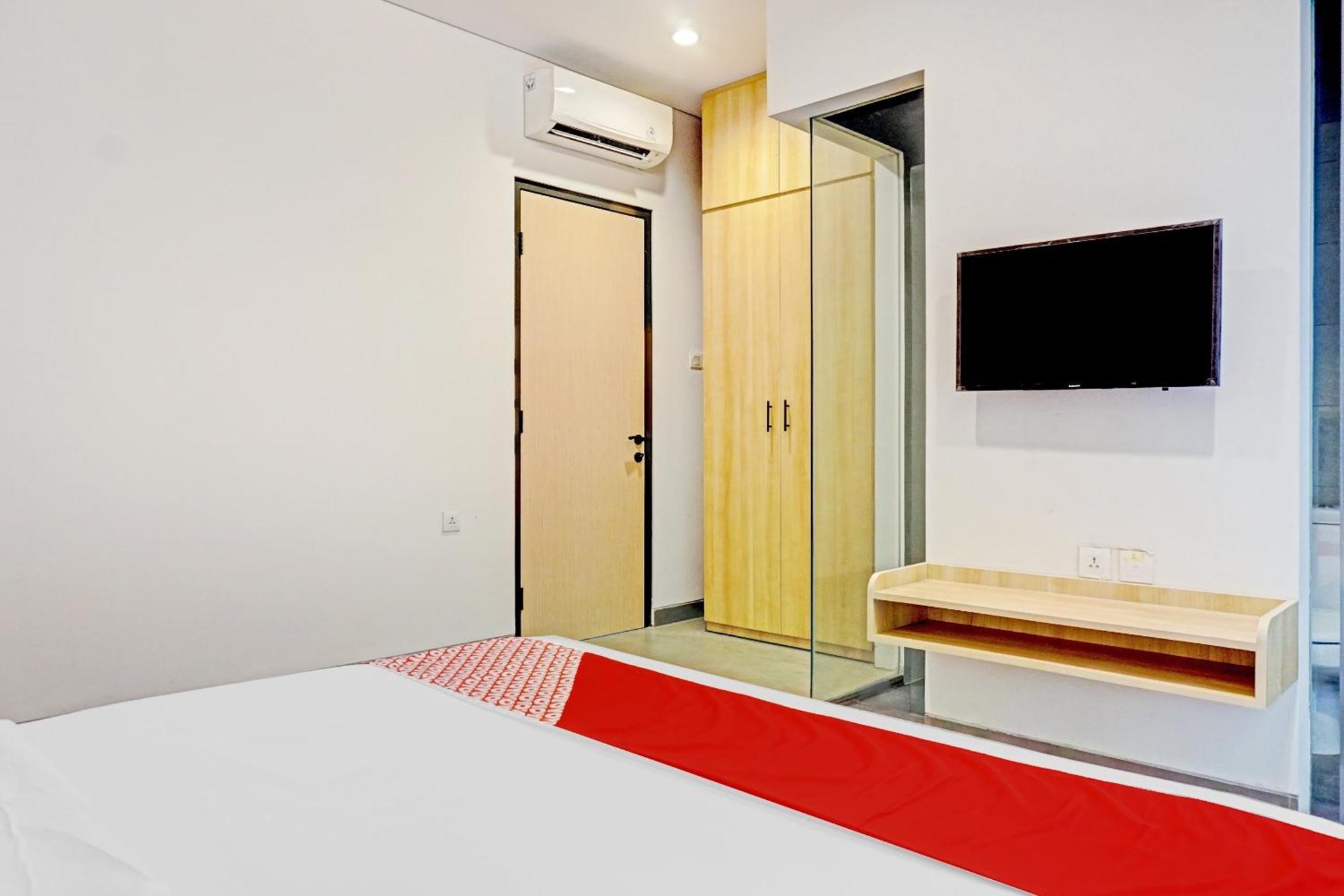 OYO 90635 Tango Juliet Residence Jakarta Bagian luar foto